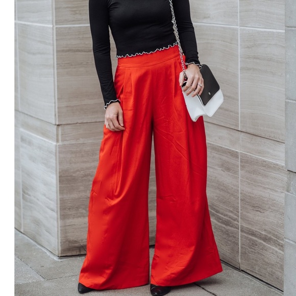 BRAND NEW Red Wide Leg Pants, Size Medium/Large - Picture 3 of 5